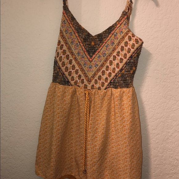 Romper - Picture 1 of 3